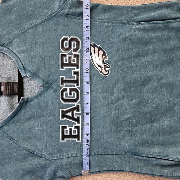 NFL Juniors Collection Eagles sweatshirt - Picture 5 of 7